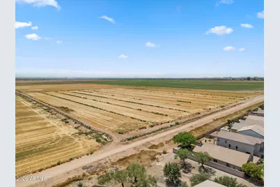 629 W Desert Valley Drive, San Tan Valley, AZ 85143 - Photo 26