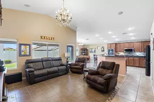 629 W Desert Valley Dr, San Tan Valley, AZ 85143 - Photo 4