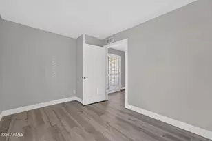5102 N 31st Pl, Phoenix, AZ 85016 - Photo 18