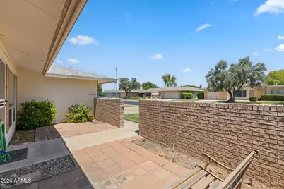10339 W Prairie Hills Circle, Sun City, AZ 85351 - Photo 12