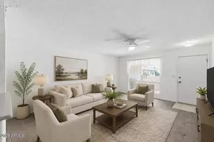 10339 W Prairie Hills Cir, Sun City, AZ 85351 - Photo 2