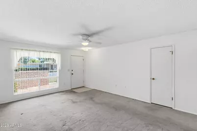 10339 W Prairie Hills Circle, Sun City, AZ 85351 - Photo 16