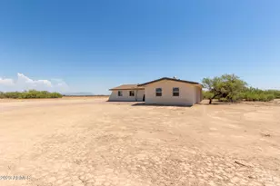 7525 W Lake Erie Dr, Casa Grande, AZ 85194 - Photo 2