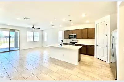 15598 W Hackamore Drive, Surprise, AZ 85387 - Photo 10