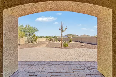18436 W Shasta Street, Goodyear, AZ 85338 - Photo 2