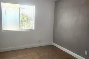6702 W Roma Ave, Phoenix, AZ 85033 - Photo 8