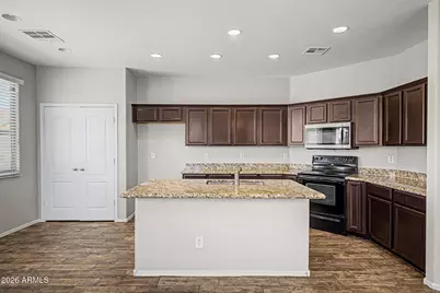 2318 S 100th Lane, Tolleson, AZ 85353 - Photo 14