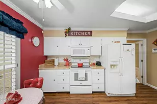 17838 N 102nd Dr, Sun City, AZ 85373 - Photo 6