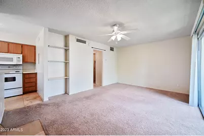 4410 N Longview Avenue #Unit 217, Phoenix, AZ 85014 - Photo 2