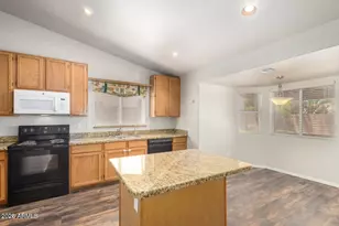 1924 E Sharon Dr, Phoenix, AZ 85022 - Photo 16