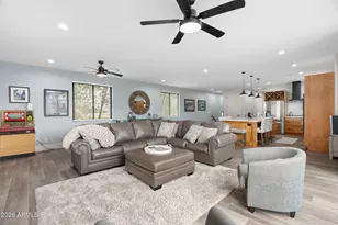 3112 N Valencia Ln, Phoenix, AZ 85018 - Photo 14