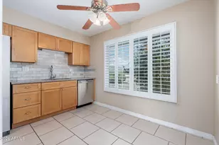 9858 W Silver Bell Dr, Sun City, AZ 85351 - Photo 12