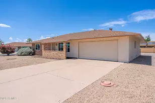 9858 W Silver Bell Dr, Sun City, AZ 85351 - Photo 2