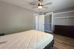 2303 S Cottonwood Dr, Tempe, AZ 85282 - Photo 20