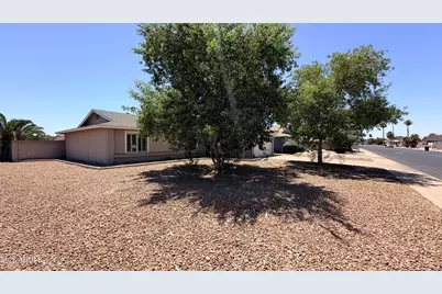 2303 S Cottonwood Drive, Tempe, AZ 85282 - Photo 4