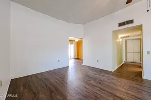 13071 N 100th Dr, Sun City, AZ 85351 - Photo 10
