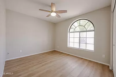 6320 W Paradise Lane, Glendale, AZ 85306 - Photo 10