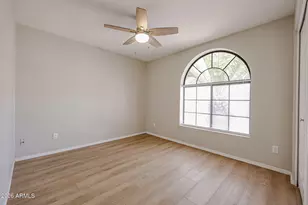 6320 W Paradise Ln, Glendale, AZ 85306 - Photo 10