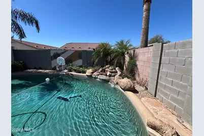 11185 W Ashley Chantil Drive, Surprise, AZ 85378 - Photo 10