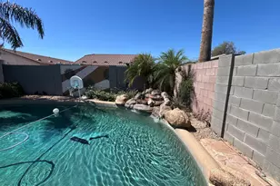 11185 W Ashley Chantil Dr, Surprise, AZ 85378 - Photo 10