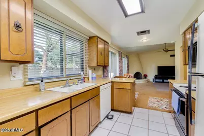 1536 E Gemini Drive, Tempe, AZ 85283 - Photo 18