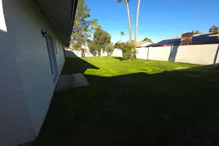 116 E Helena Dr, Phoenix, AZ 85022 - Photo 28