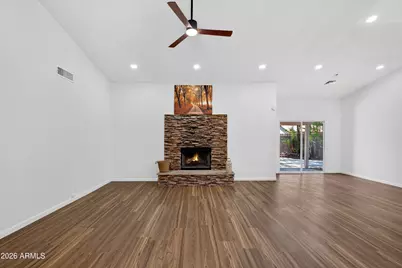 6321 W Beryl Avenue, Glendale, AZ 85302 - Photo 8