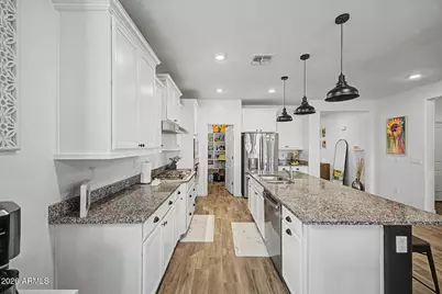 10217 E Wavelength Avenue, Mesa, AZ 85212 - Photo 8