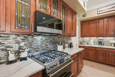 5504 W Straight Arrow Lane, Phoenix, AZ 85083 - Photo 14