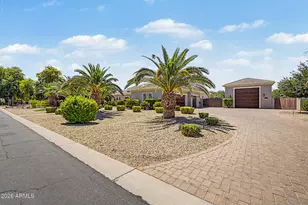 2347 E Sanoque Ct, Gilbert, AZ 85298 - Photo 2