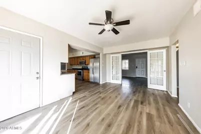 2301 W Village Drive, Phoenix, AZ 85023 - Photo 8