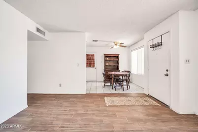 9645 W Mountain View Road #B, Peoria, AZ 85345 - Photo 6