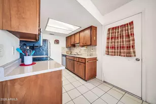 9645 W Mountain View Rd, Peoria, AZ 85345 - Photo 18