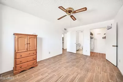 9645 W Mountain View Road #B, Peoria, AZ 85345 - Photo 22