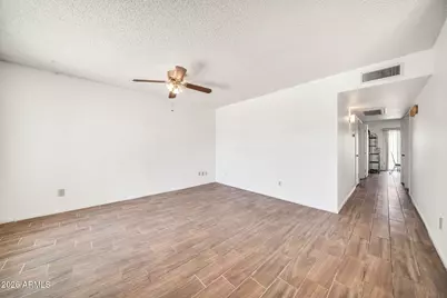 9645 W Mountain View Road #B, Peoria, AZ 85345 - Photo 8