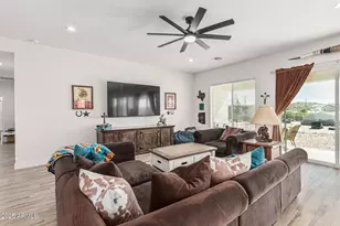 3925 W Moon Dust Trl, San Tan Valley, AZ 85144 - Photo 10