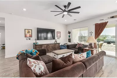 3925 W Moon Dust Trail, San Tan Valley, AZ 85144 - Photo 6