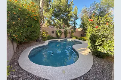 6738 W Wahalla Lane, Glendale, AZ 85308 - Photo 10
