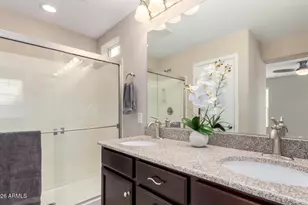 3660 E Zachary Dr, Phoenix, AZ 85050 - Photo 8