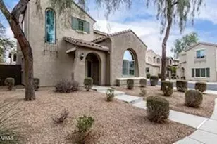 3660 E Zachary Dr, Phoenix, AZ 85050 - Photo 2