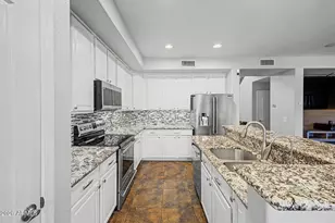 7725 S 21st Dr, Phoenix, AZ 85041 - Photo 32