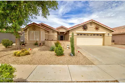 167 S Hancock Trail, Casa Grande, AZ 85194 - Photo 2
