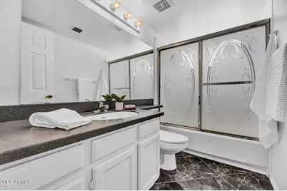 7300 N Dreamy Draw Drive #213, Phoenix, AZ 85020 - Photo 14
