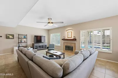 25833 N 43rd Place, Phoenix, AZ 85050 - Photo 6