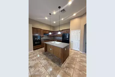 22165 N Celtic Avenue, Maricopa, AZ 85139 - Photo 2