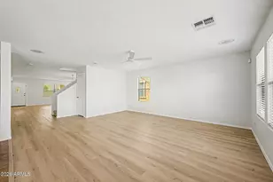 17223 N 185th Dr, Surprise, AZ 85374 - Photo 10