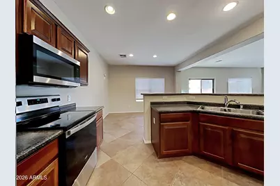 17573 W Lundberg Street, Surprise, AZ 85388 - Photo 4