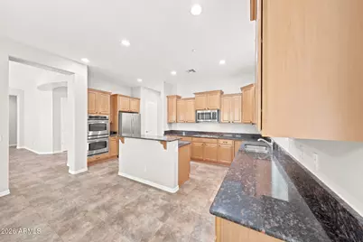 27632 N 89th Lane, Peoria, AZ 85383 - Photo 12