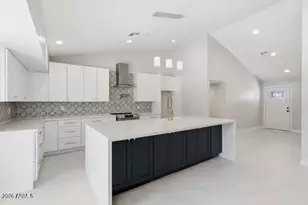 1067 E Sequoia Dr, Phoenix, AZ 85024 - Photo 8