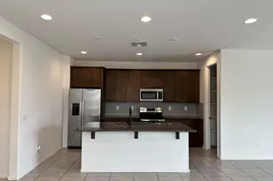 122 S Siena Ln, Casa Grande, AZ 85122 - Photo 2